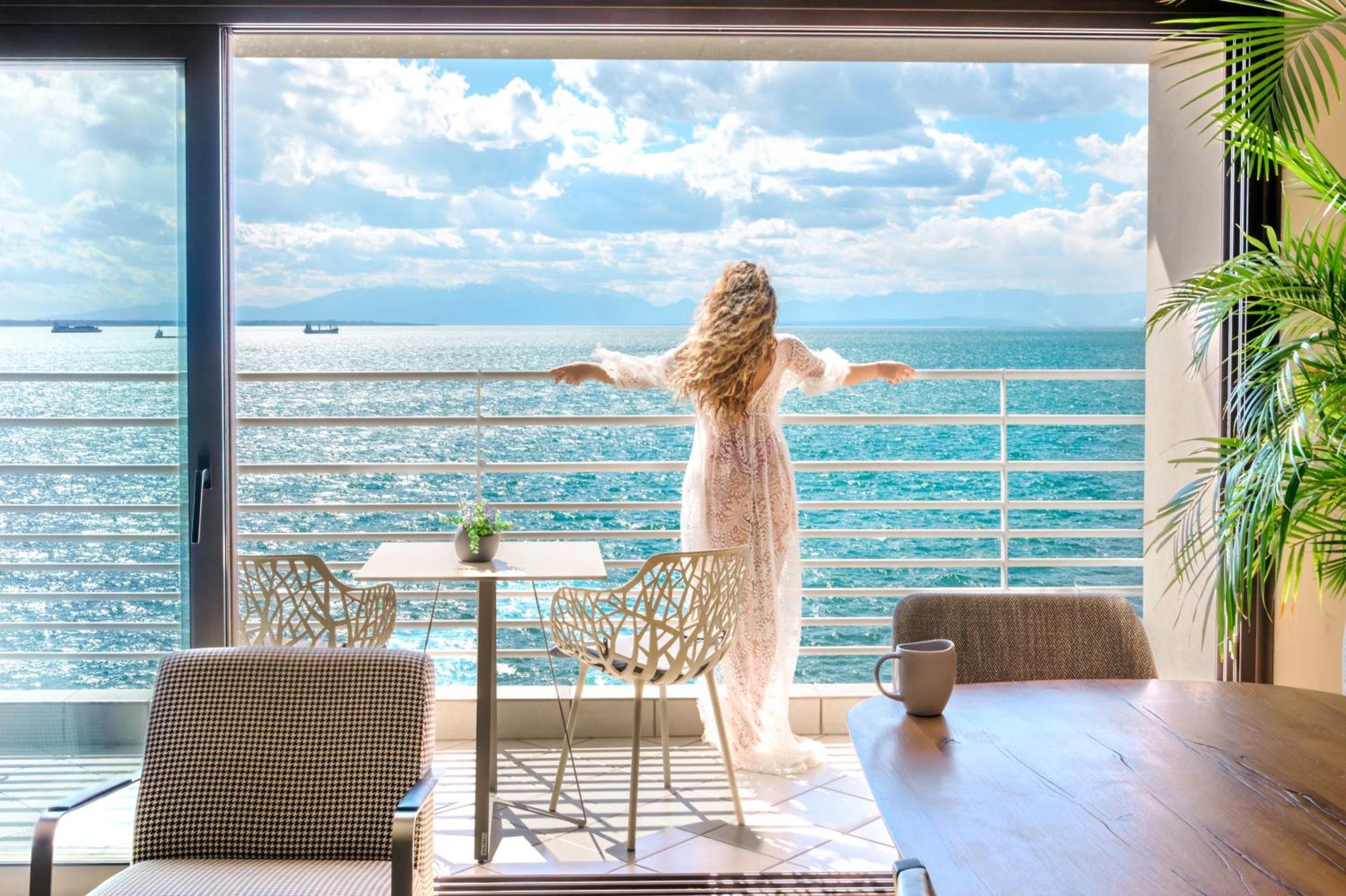 Iconic Salonica Suite Seafront Zewnętrze zdjęcie